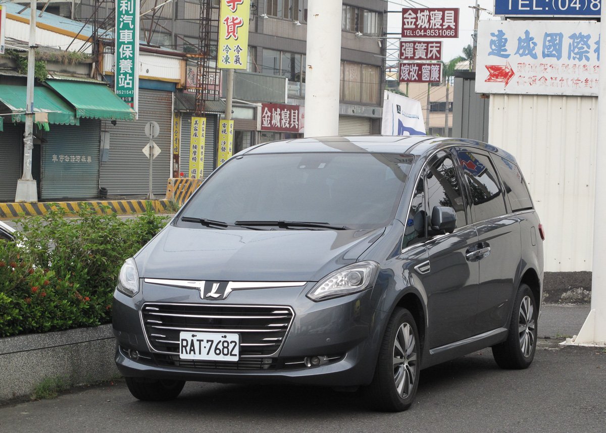 Luxgen 7 MPV Минивэн