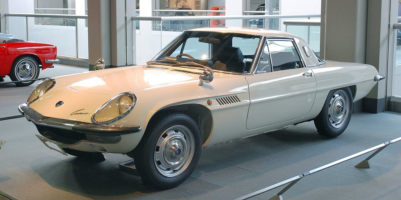 Mazda Eunos Cosmo Купе