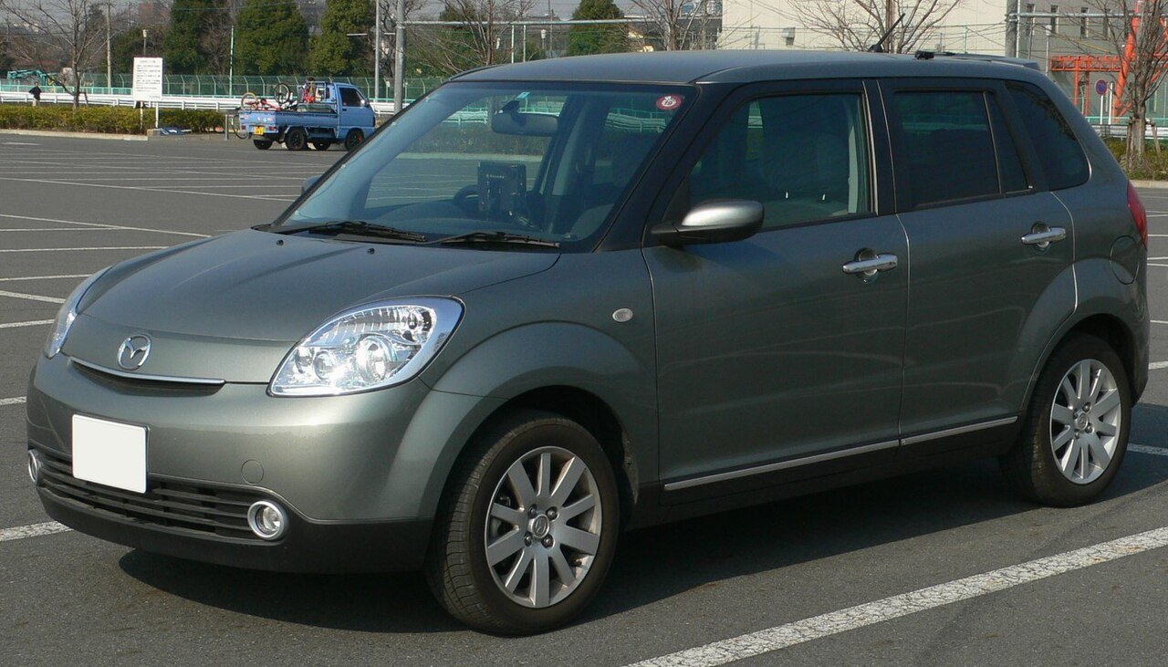 Mazda Verisa Хэтчбек (5 дв.)