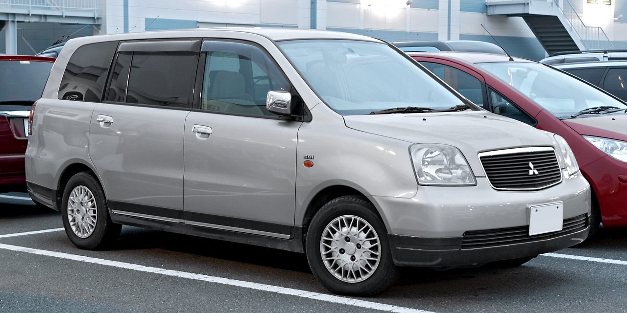 Mitsubishi Dion Микровэн
