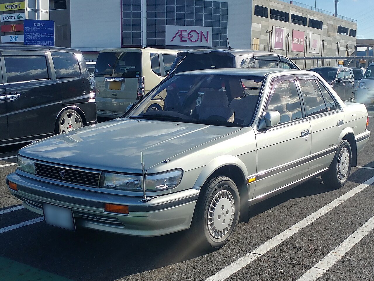 Nissan Bluebird Купе