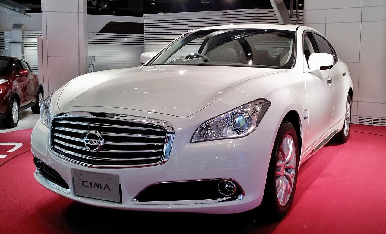Nissan Cima Седан