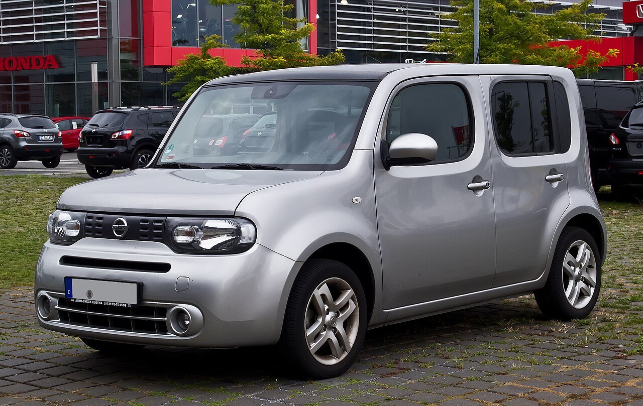 Nissan Cube Хэтчбек (5 дв.)