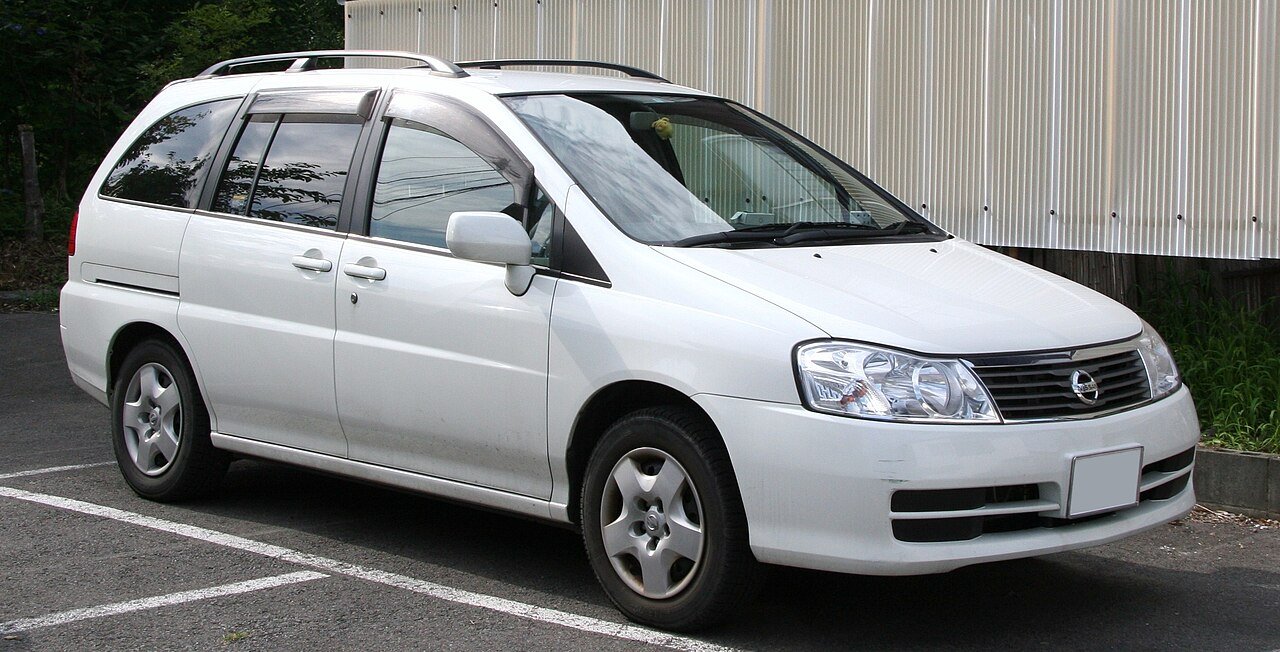 Nissan Liberty Микровэн