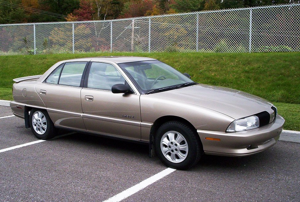 Oldsmobile Achieva Седан