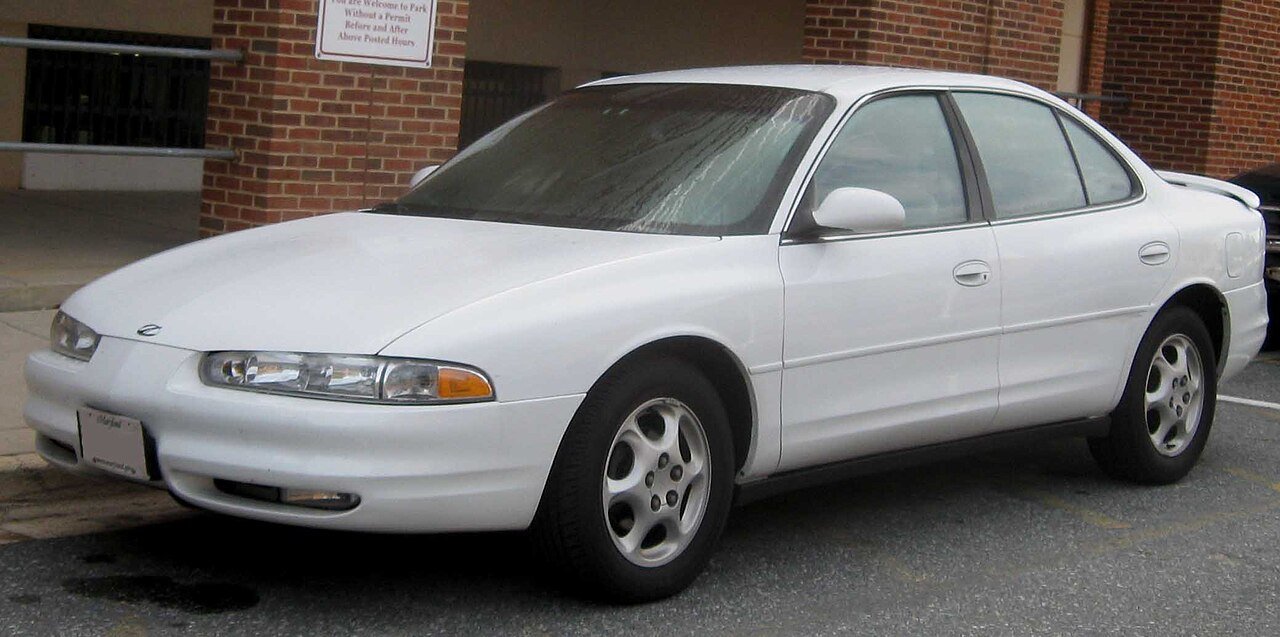 Oldsmobile Intrigue Седан
