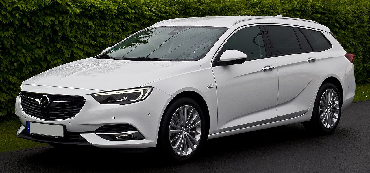 Opel Insignia Лифтбек (5 дв.)