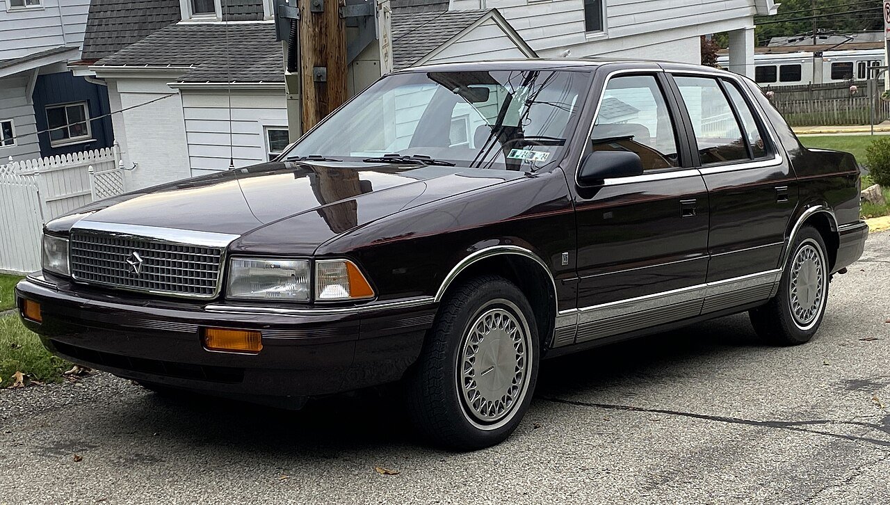 Plymouth Acclaim Седан