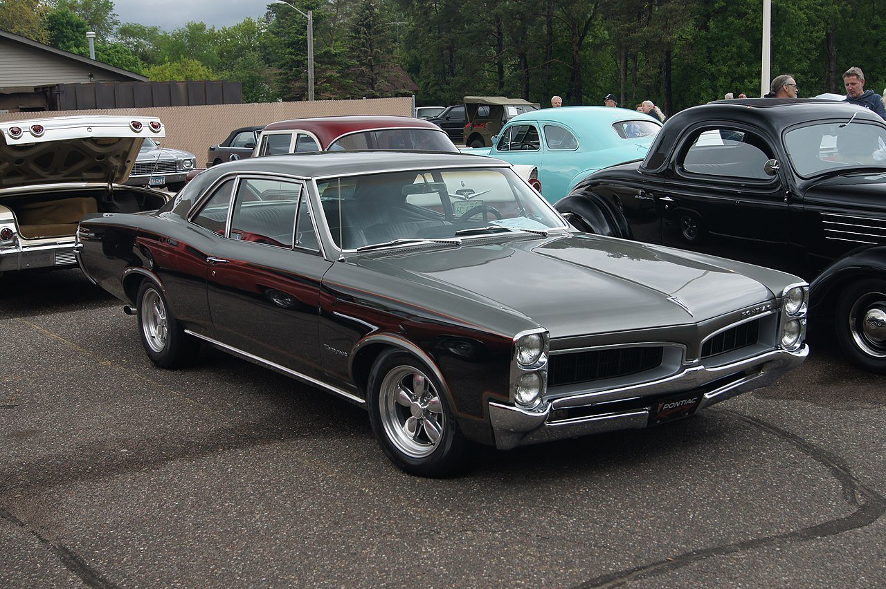Pontiac Tempest Седан