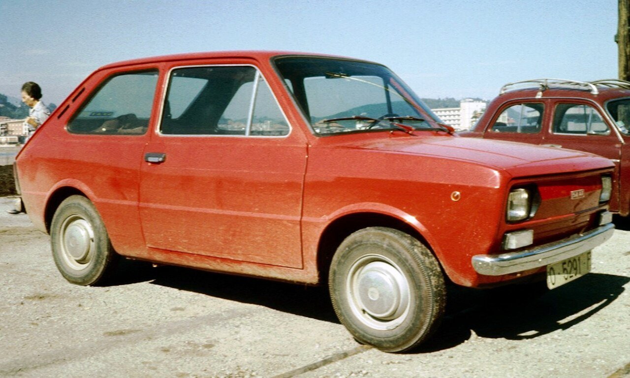 SEAT 133 Хэтчбек (3 дв.)