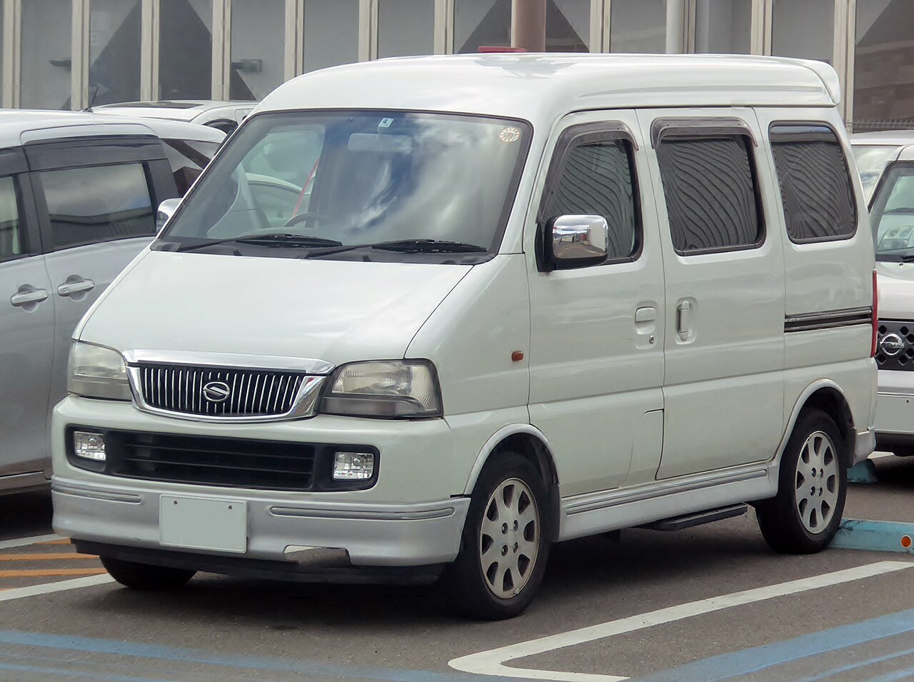 Suzuki Landy Микровэн