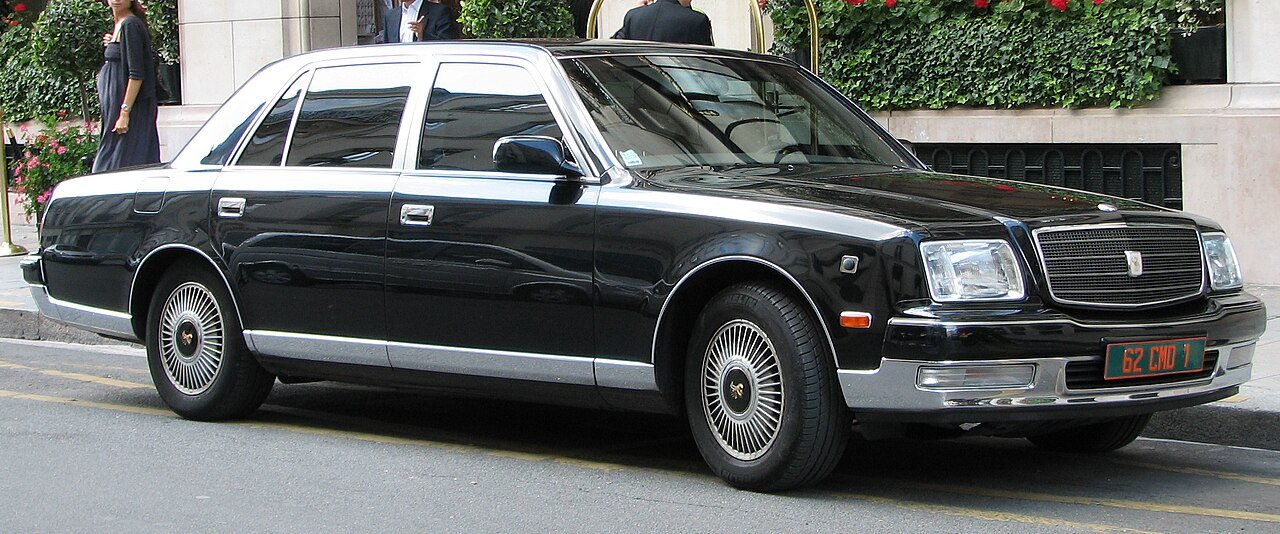 Toyota Century Седан