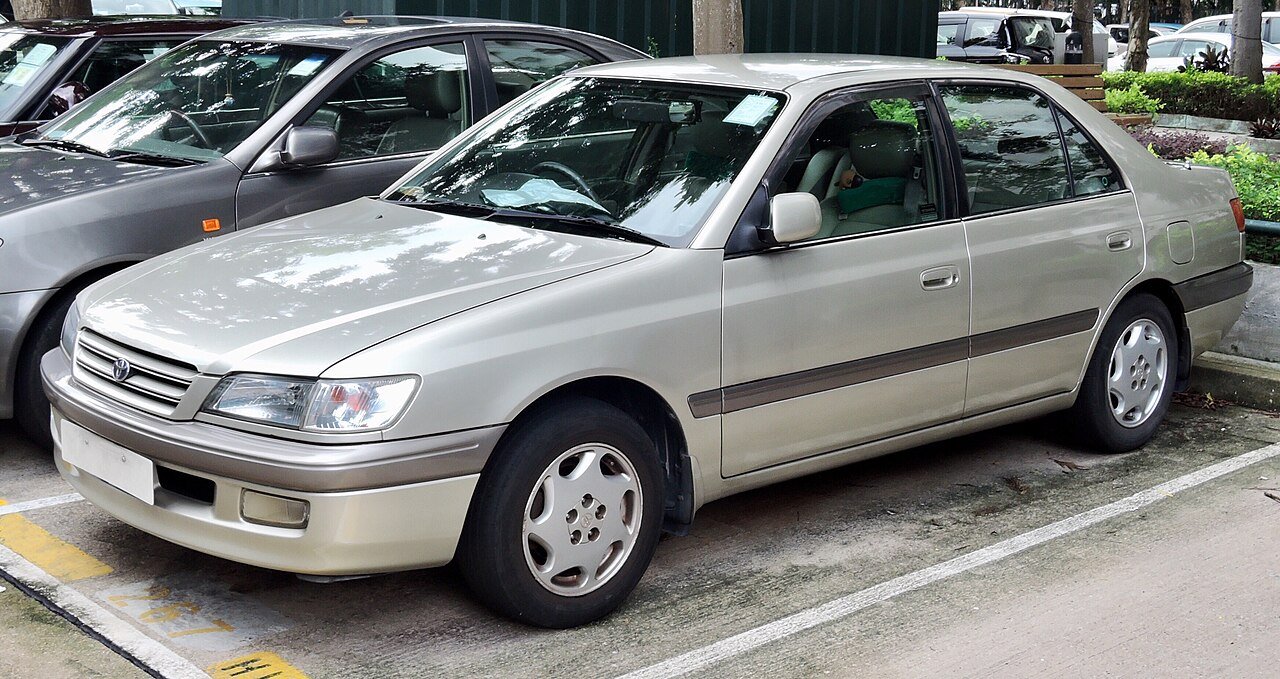 Toyota Corona Седан-хардтоп (4 дв.)