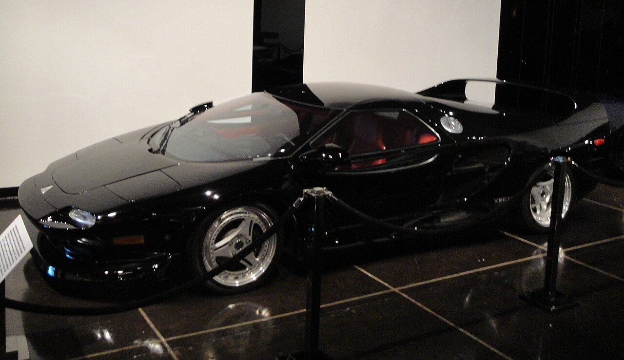Vector M12 Купе