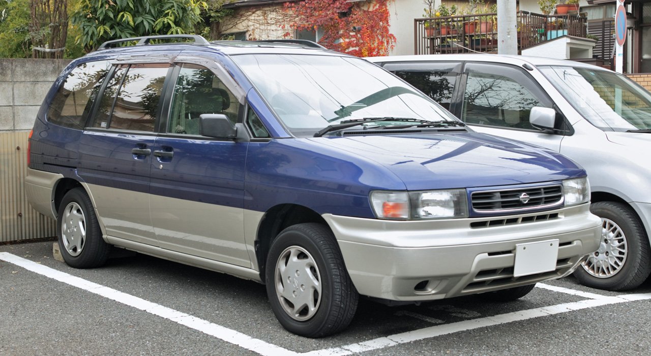 Nissan Prairie Микровэн