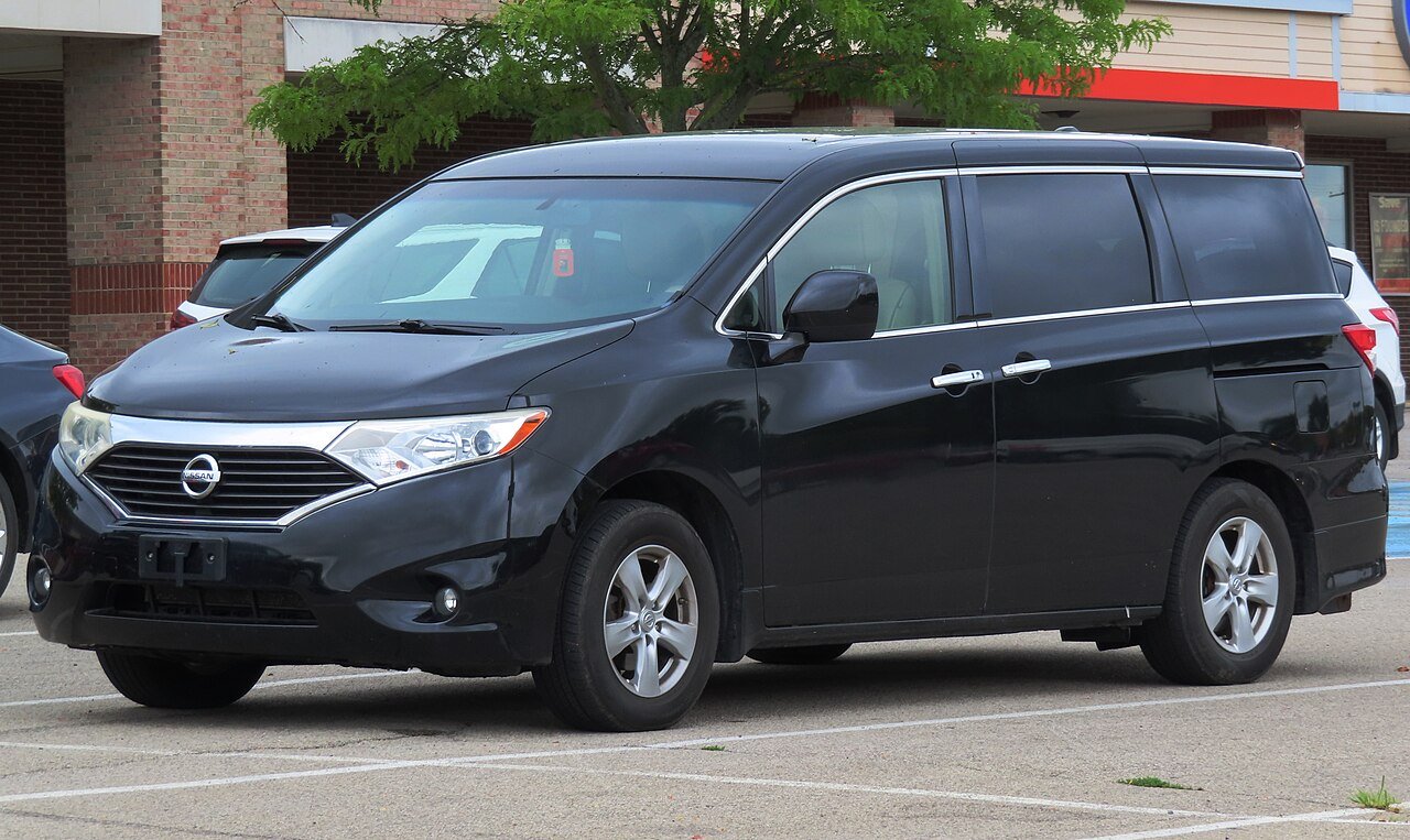 Nissan Quest Минивэн