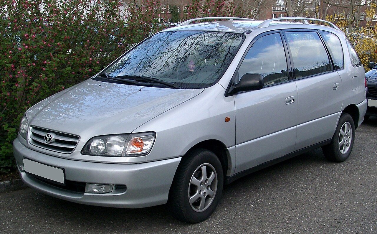 Toyota Picnic Микровэн
