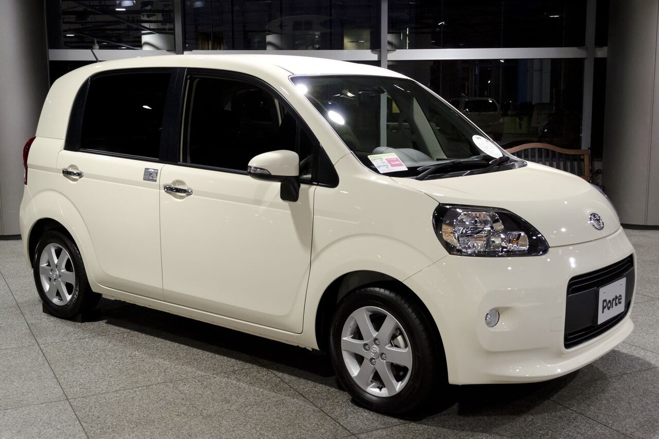 Toyota Porte Микровэн