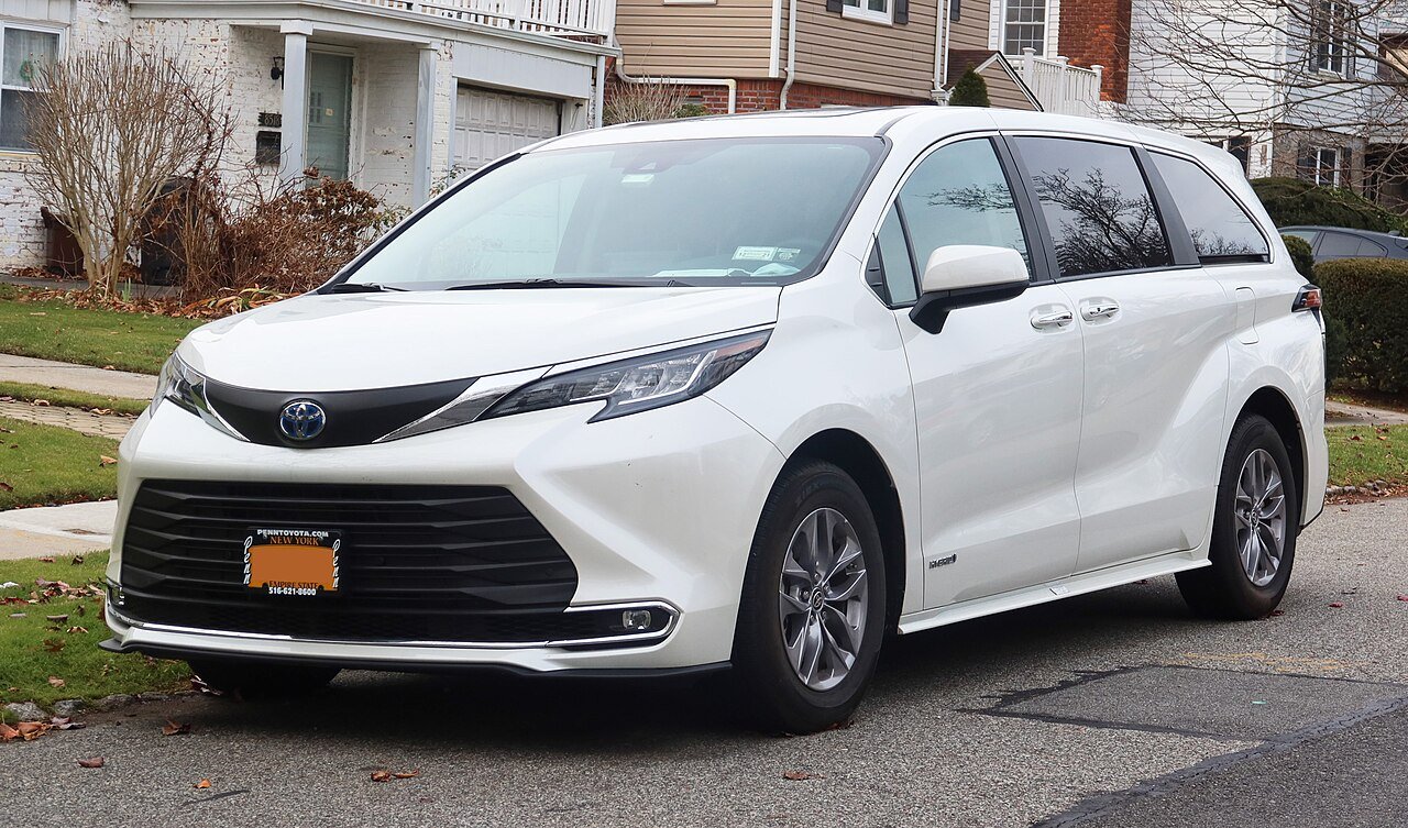 Toyota Sienna Минивэн