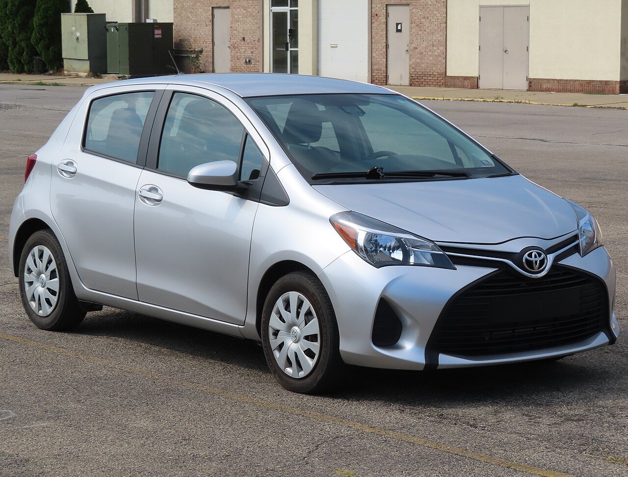 Toyota Vitz Хэтчбек (5 дв.)