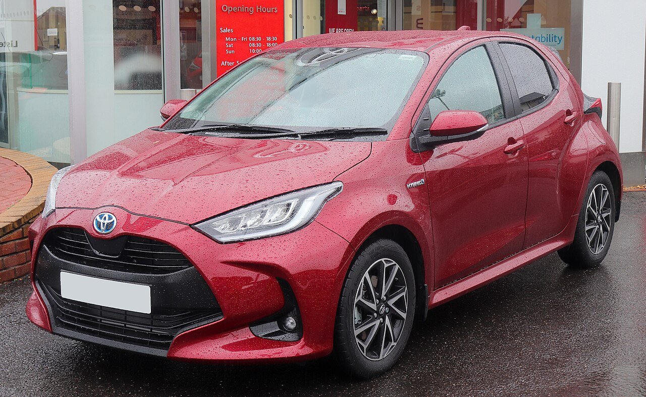 Toyota Yaris Хэтчбек (5 дв.)