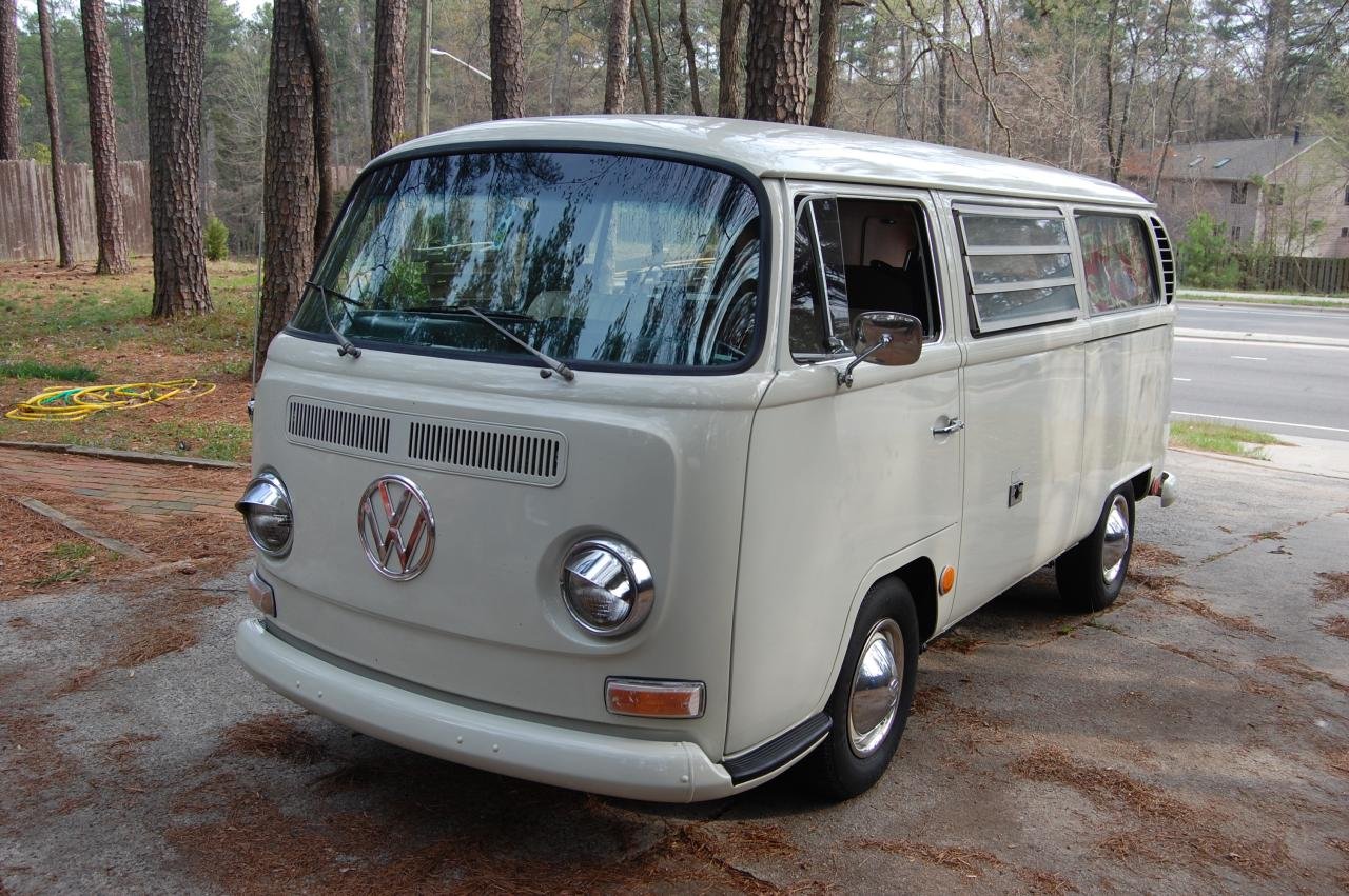 Volkswagen Caravelle Минивэн