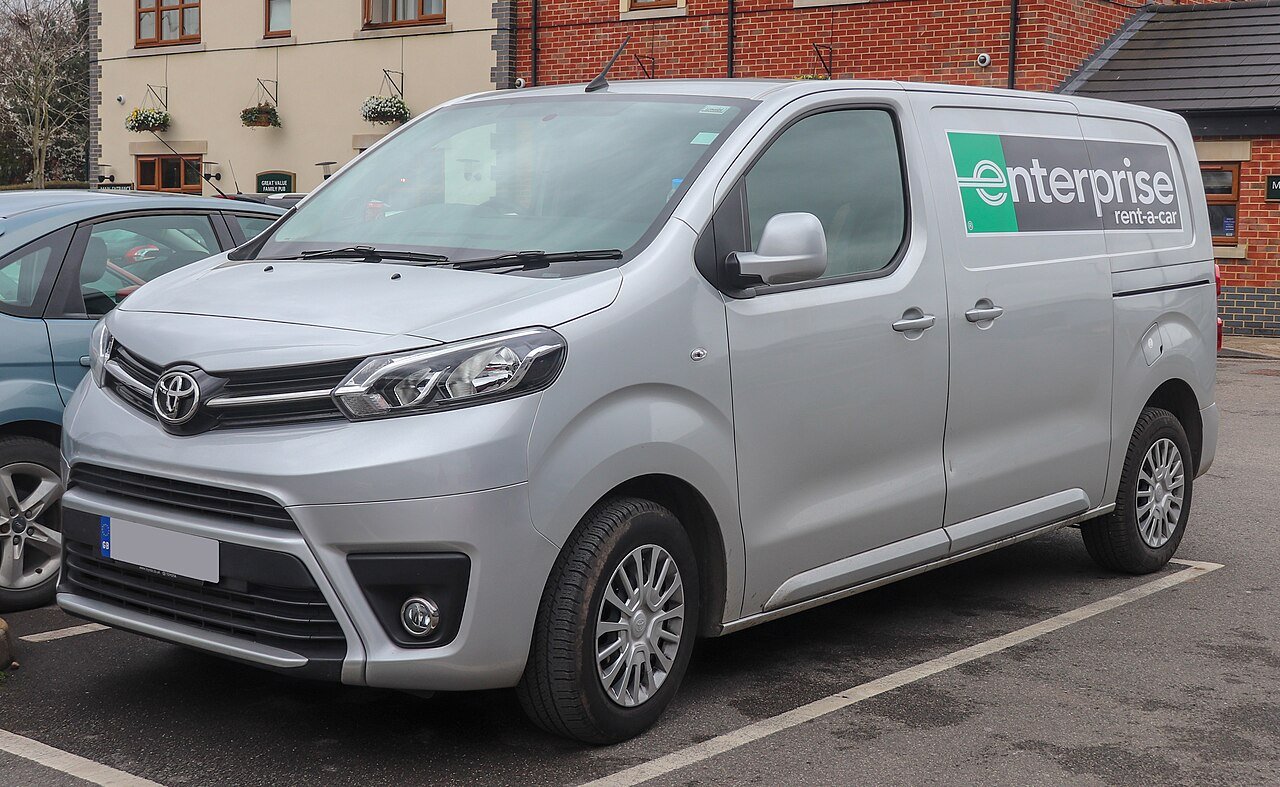 Toyota ProAce Минивэн